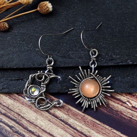 NEW Vintage Silver Moon Sun Drop Dangle Earrings - Picture 8 of 10